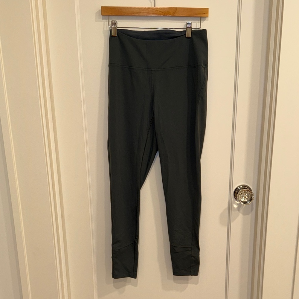 Mountain Hardwear Dark Gree Leggings